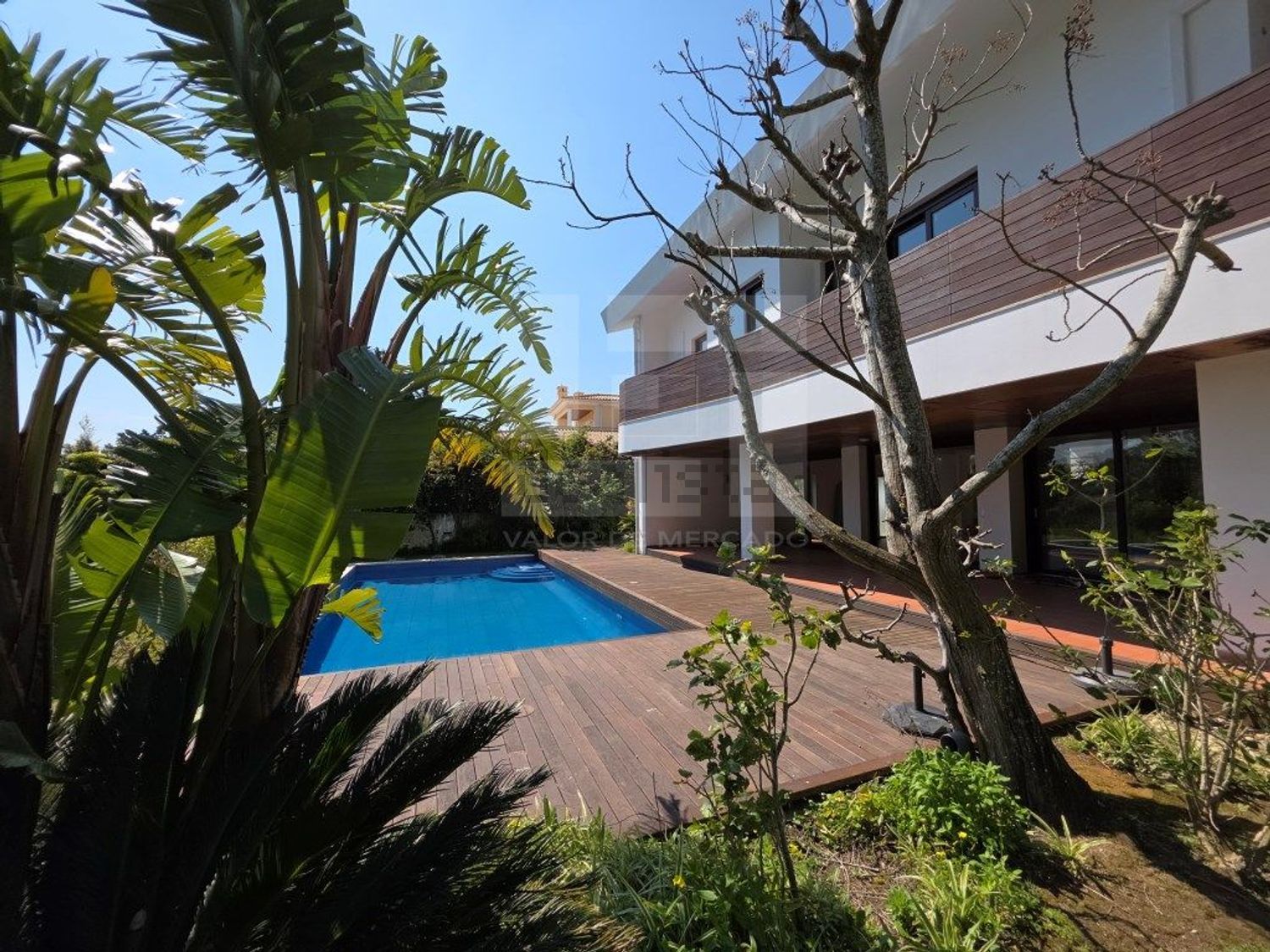 出租小楼房或独栋别墅在Rua Mato da Mina, 22 - 游泳池