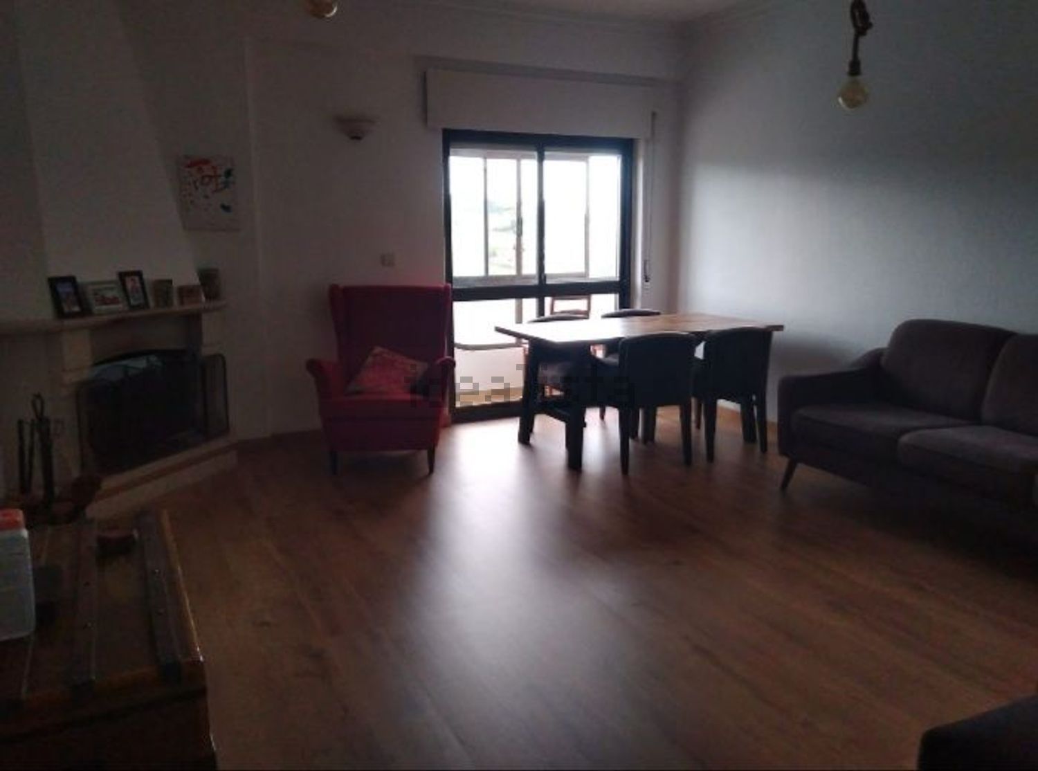 出租公寓 t2在Rua Isadora Duncan, 14 - 前厅