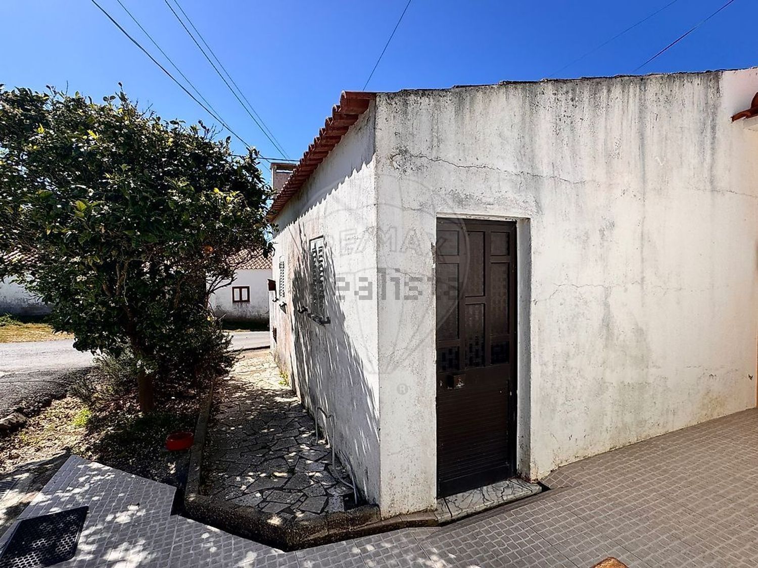 小楼房或独栋别墅出售在Rua da Figueira - 外立面