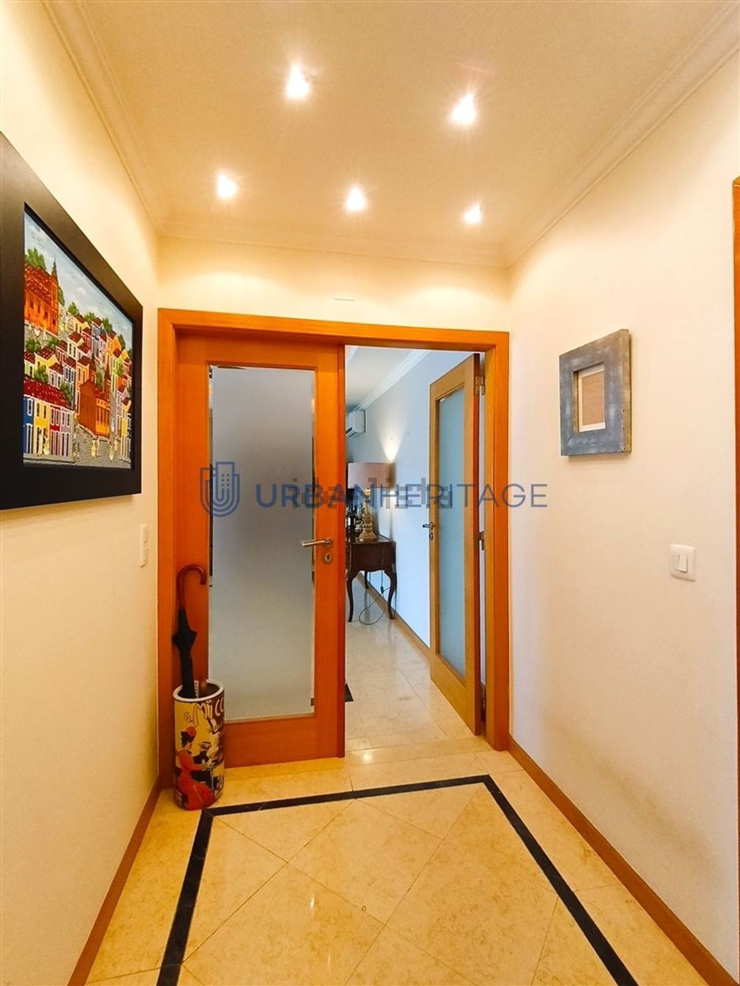 公寓 t2出售在Rua Helena Sá da Costa, 9 - 过道