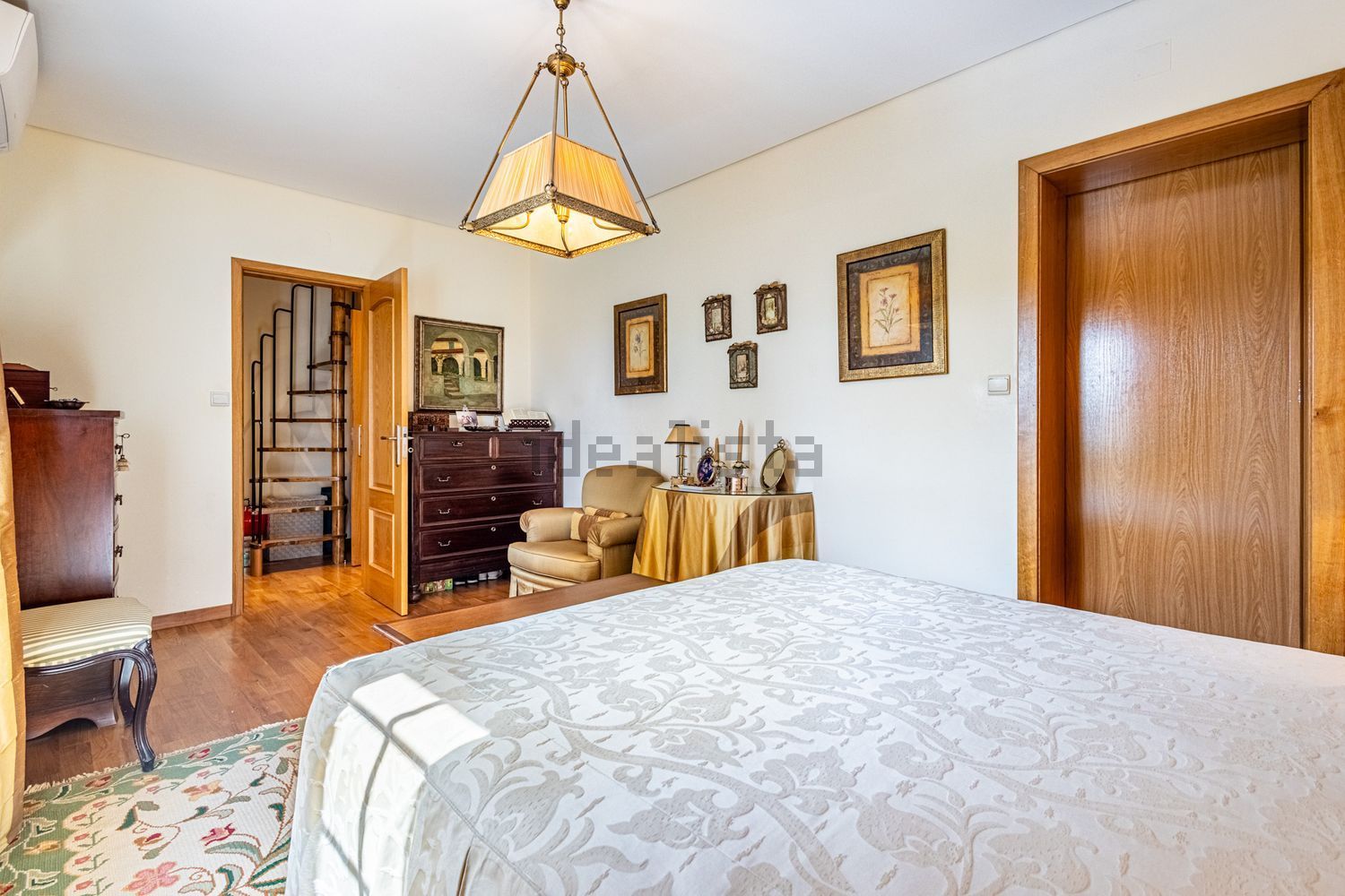 小楼房或独栋别墅出售Estr. da Serralheira de Baixo - 卧室