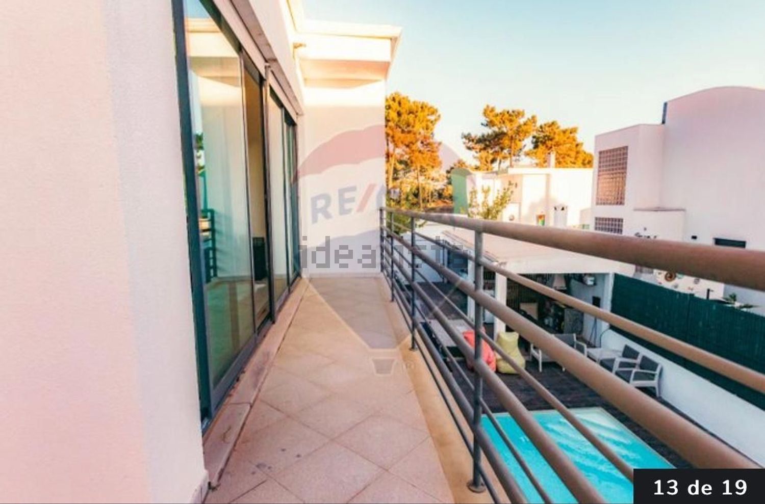 出租小楼房或独栋别墅在Rua Pêro Vaz de Caminha, 26 - 阳台