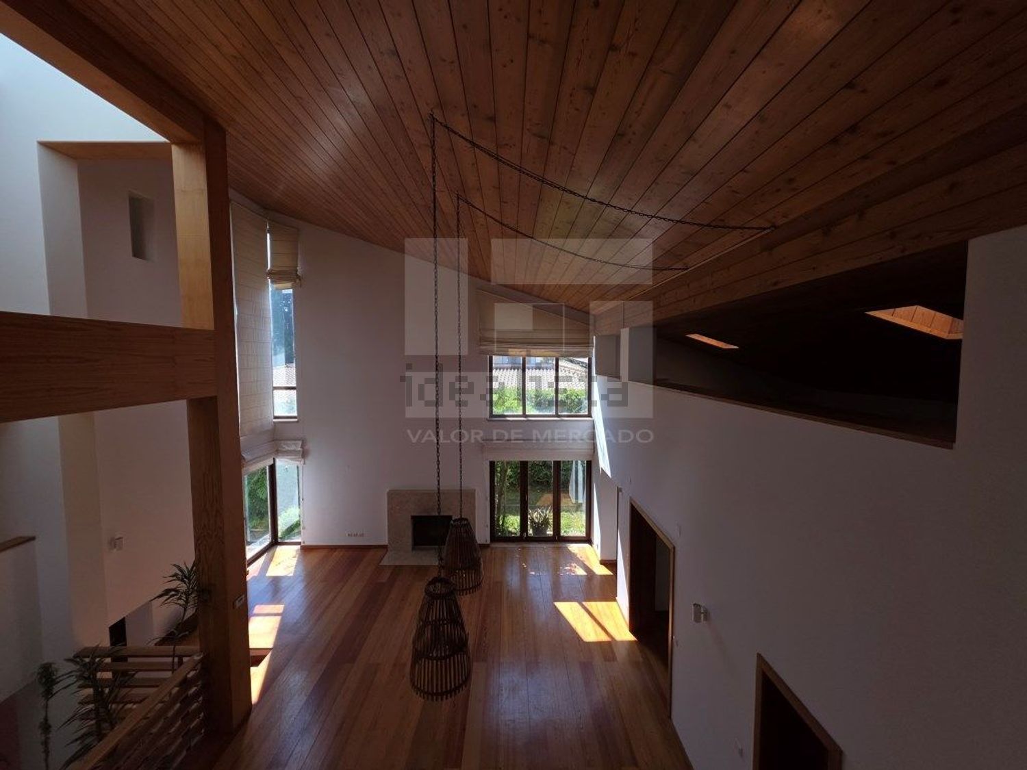 出租小楼房或独栋别墅在Rua Mato da Mina, 22 - 客厅