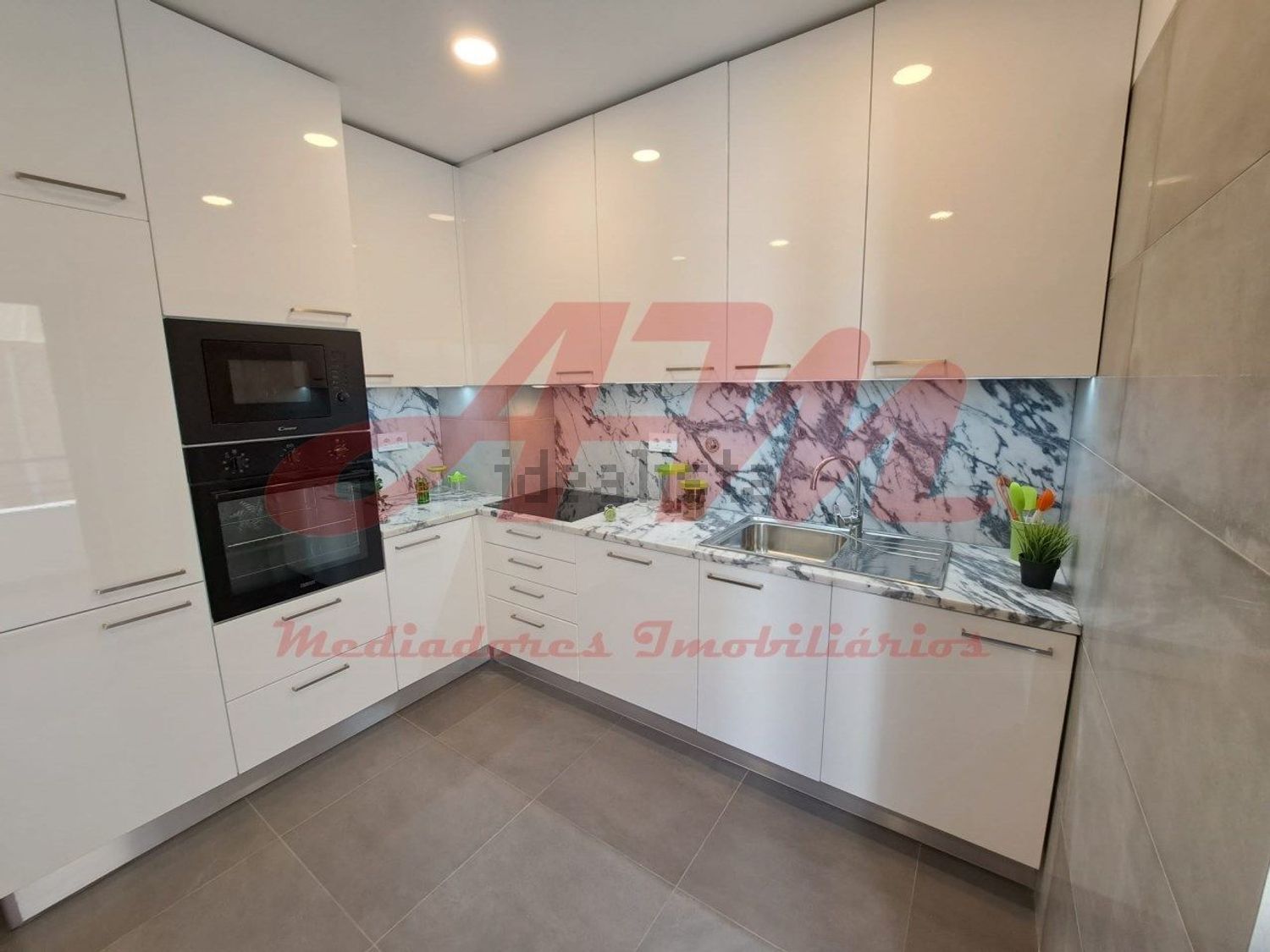 公寓 t3出售在Rua Henrique Campos - 厨房