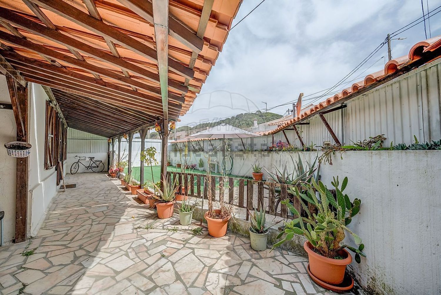 小楼房或独栋别墅出售在Travessa Marques das Minas - 阳台