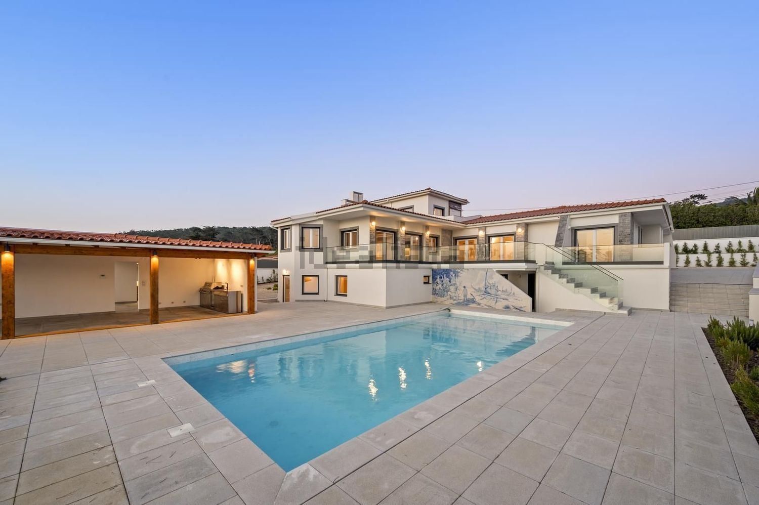 小楼房或独栋别墅出售在Beco do Algarvio - 游泳池