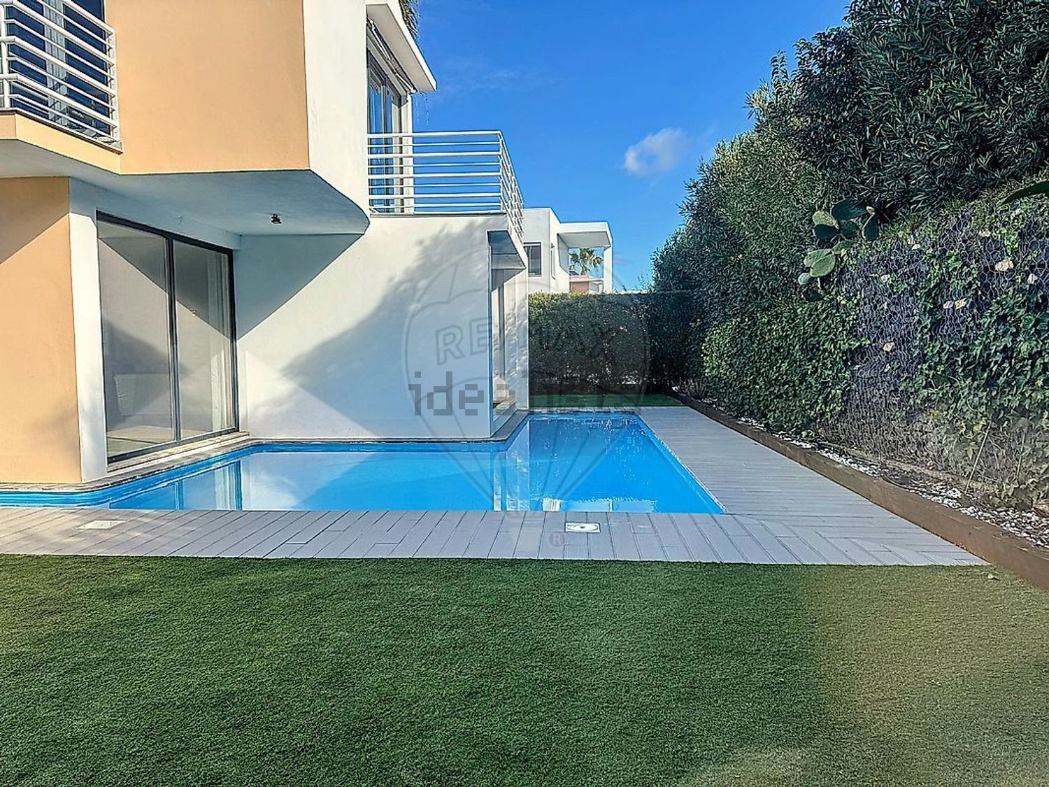 出租小楼房或独栋别墅在Rua Rosa Ramalho, 31 - 游泳池