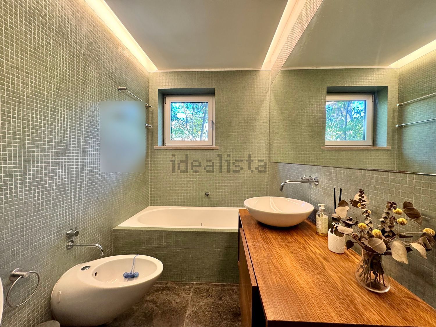 小楼房或独栋别墅出售在Avenida Marechal Carmona, 631 - 卫生间