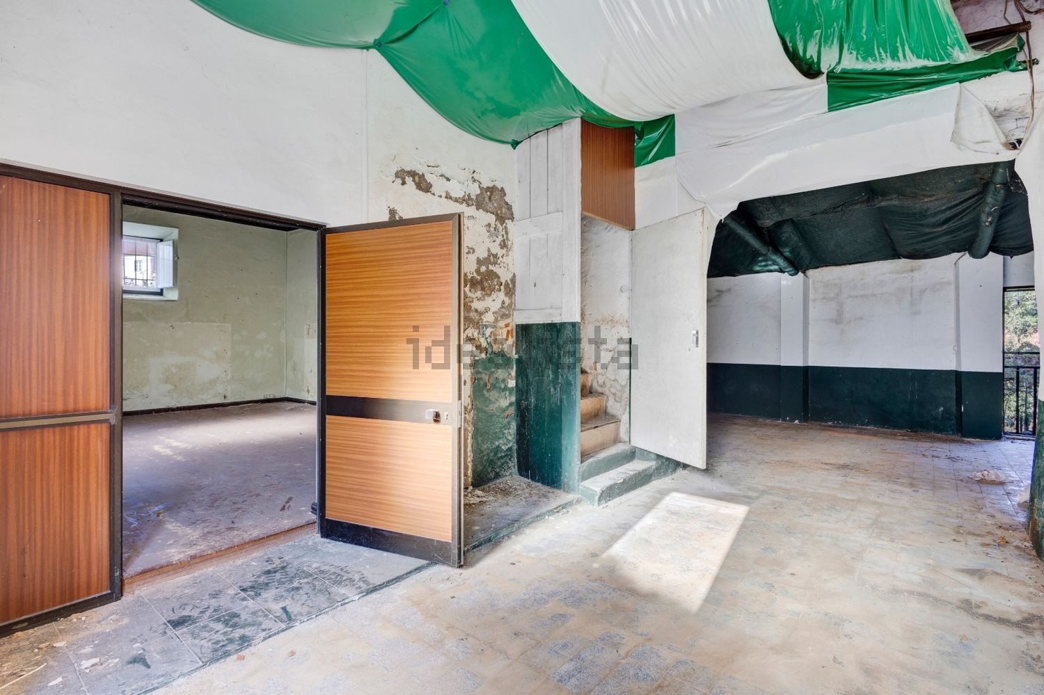 小楼房或独栋别墅出售在Rua Direita - 居住