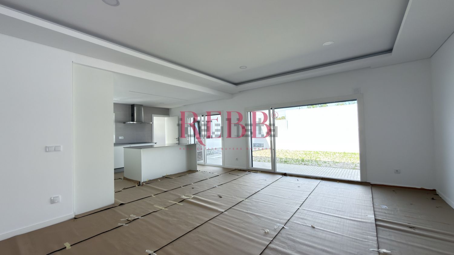 小楼房或独栋别墅出售在Rua Almada Negreiros - 照片