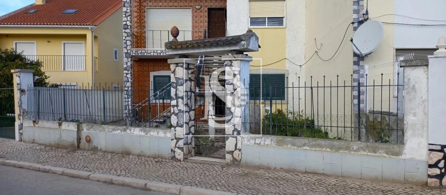 小楼房出售在Alcochete - 外立面