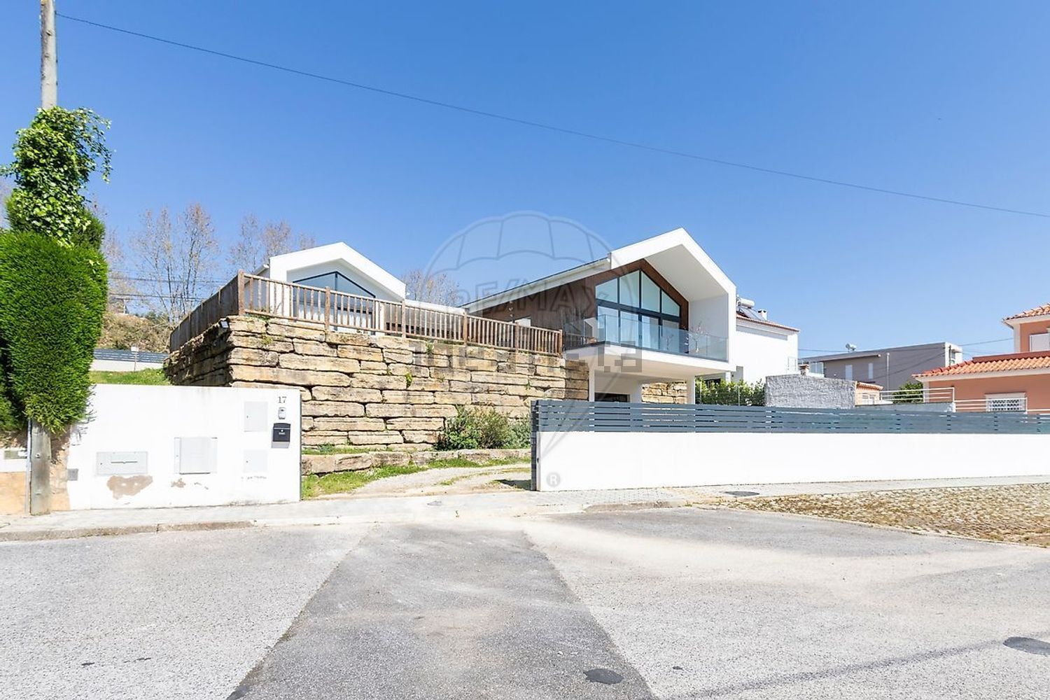 小楼房或独栋别墅出售在Praceta Da Lapa - 外立面