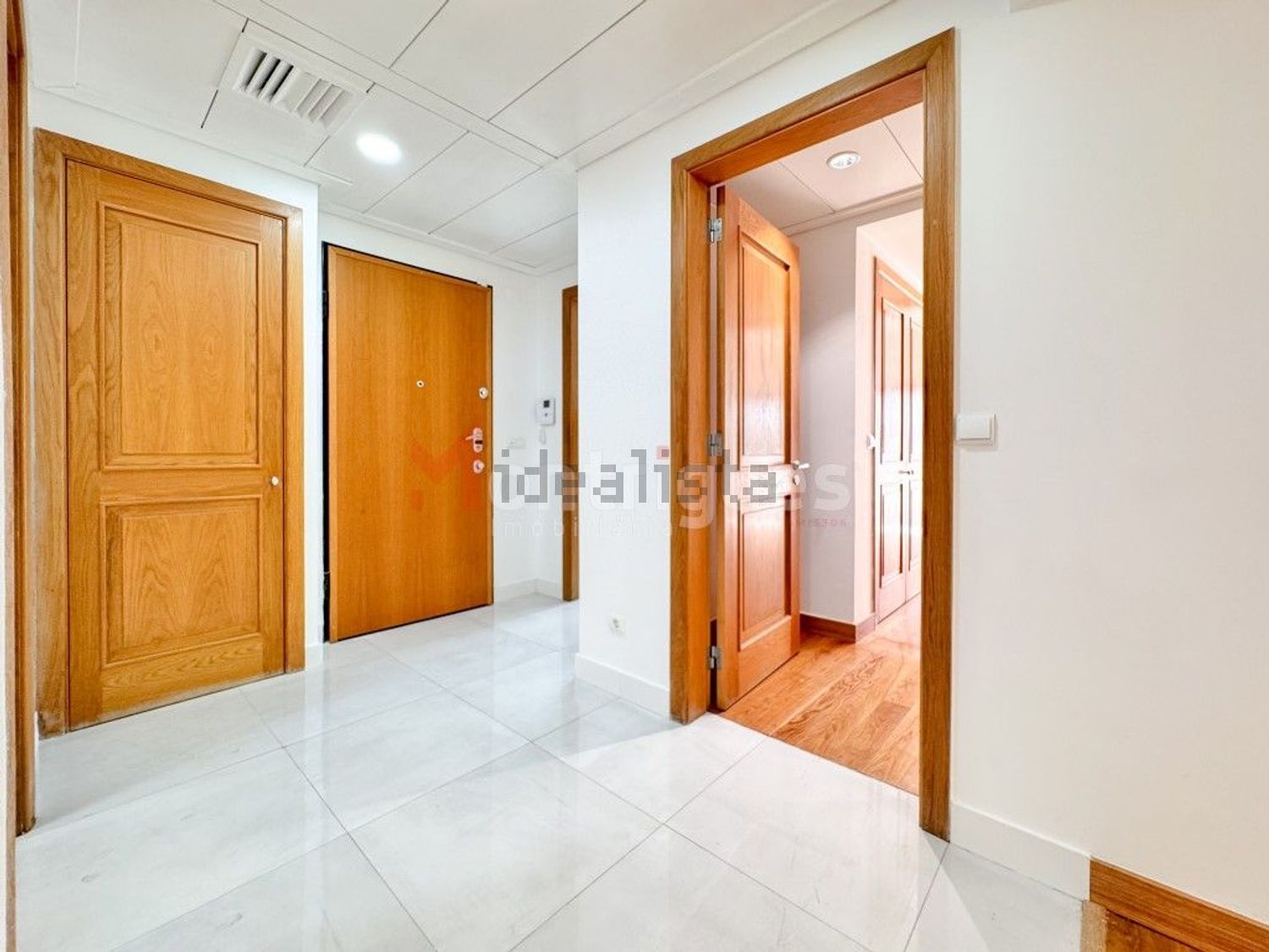 公寓 t3出售在Rua da Ilha dos Amores - 前厅