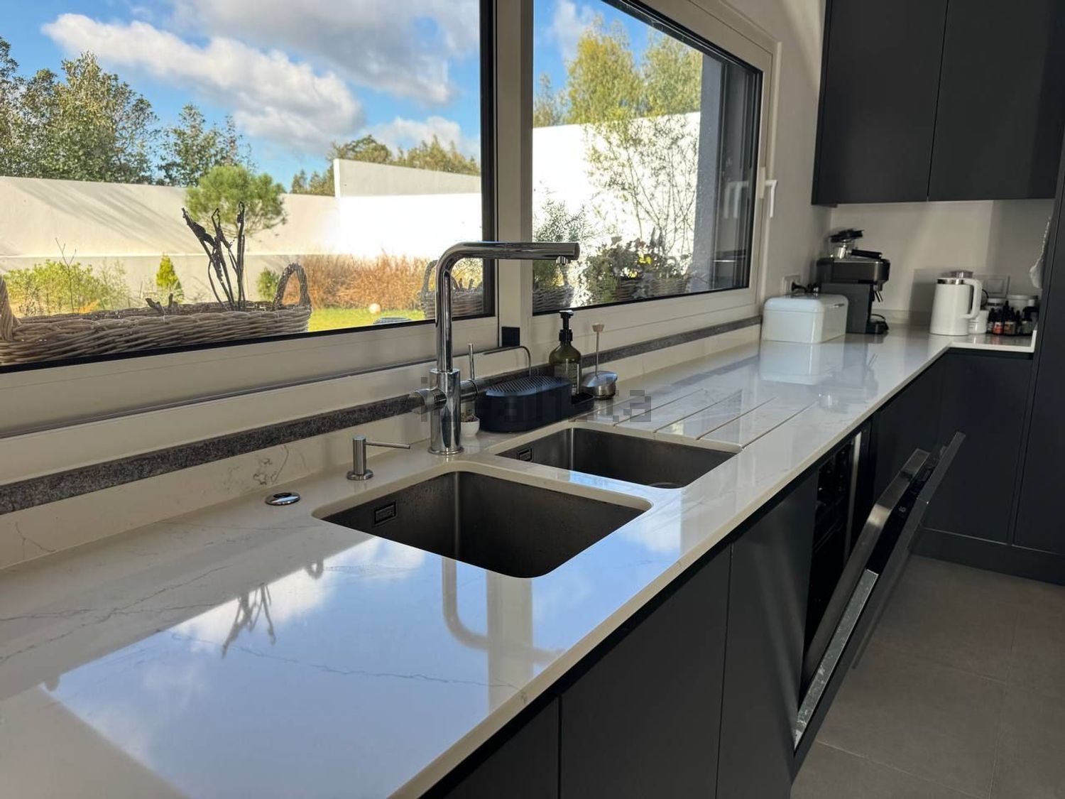 小楼房或独栋别墅出售在Avenida Movimento das Forças Armadas, 8 - 厨房