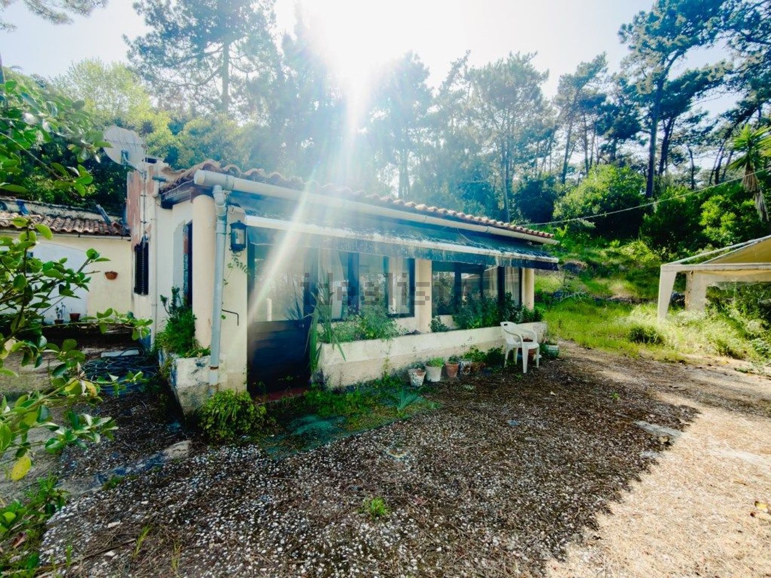 小楼房或独栋别墅出售在Rua do Cabeço do Barro - 外立面