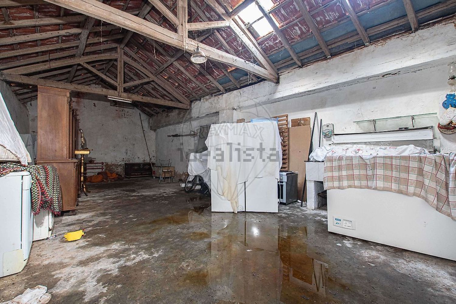 小楼房或独栋别墅出售在Rua dos Manelões - 照片