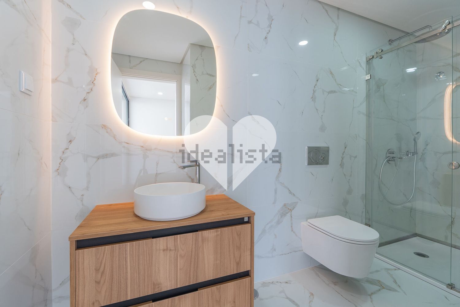 小楼房或独栋别墅出售在Santa Iria de Azoia - São João da Talha - Bobadela - 卫生间