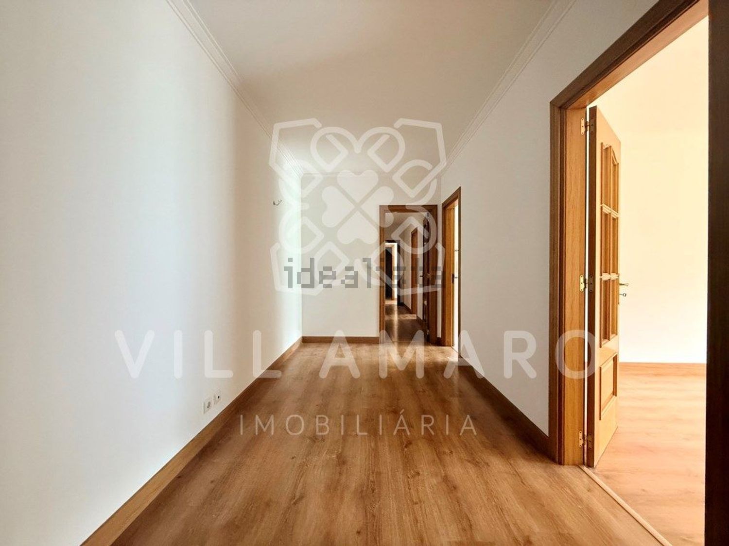 公寓 t2出售在Rua dos Bombeiros Voluntários - 前厅