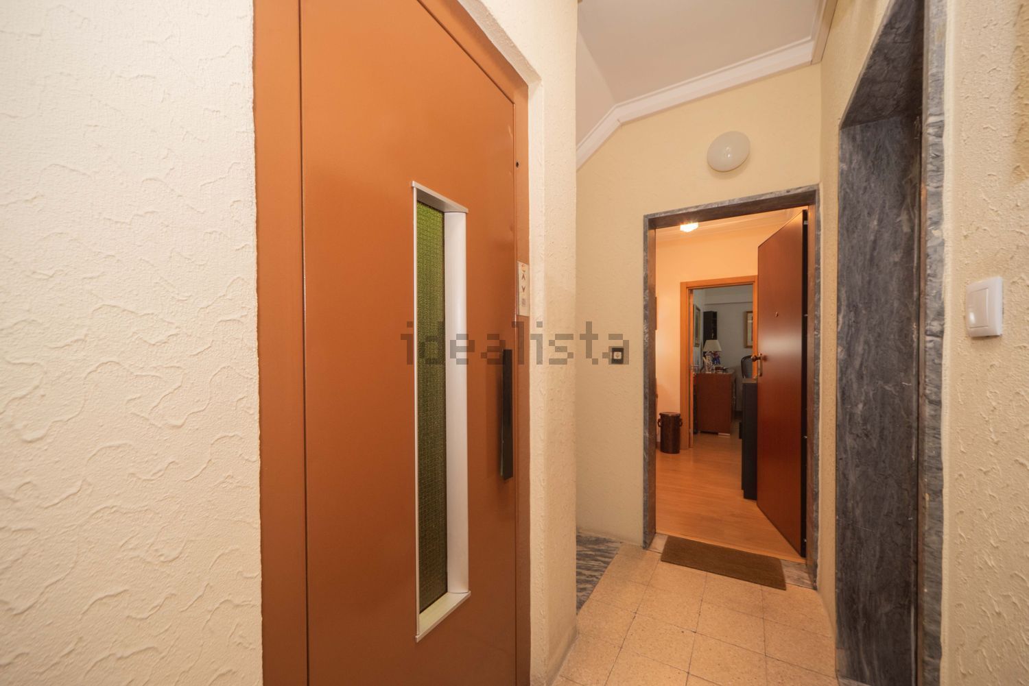 公寓 t2出售在Largo de Filinto Elísio, 5 - 过道