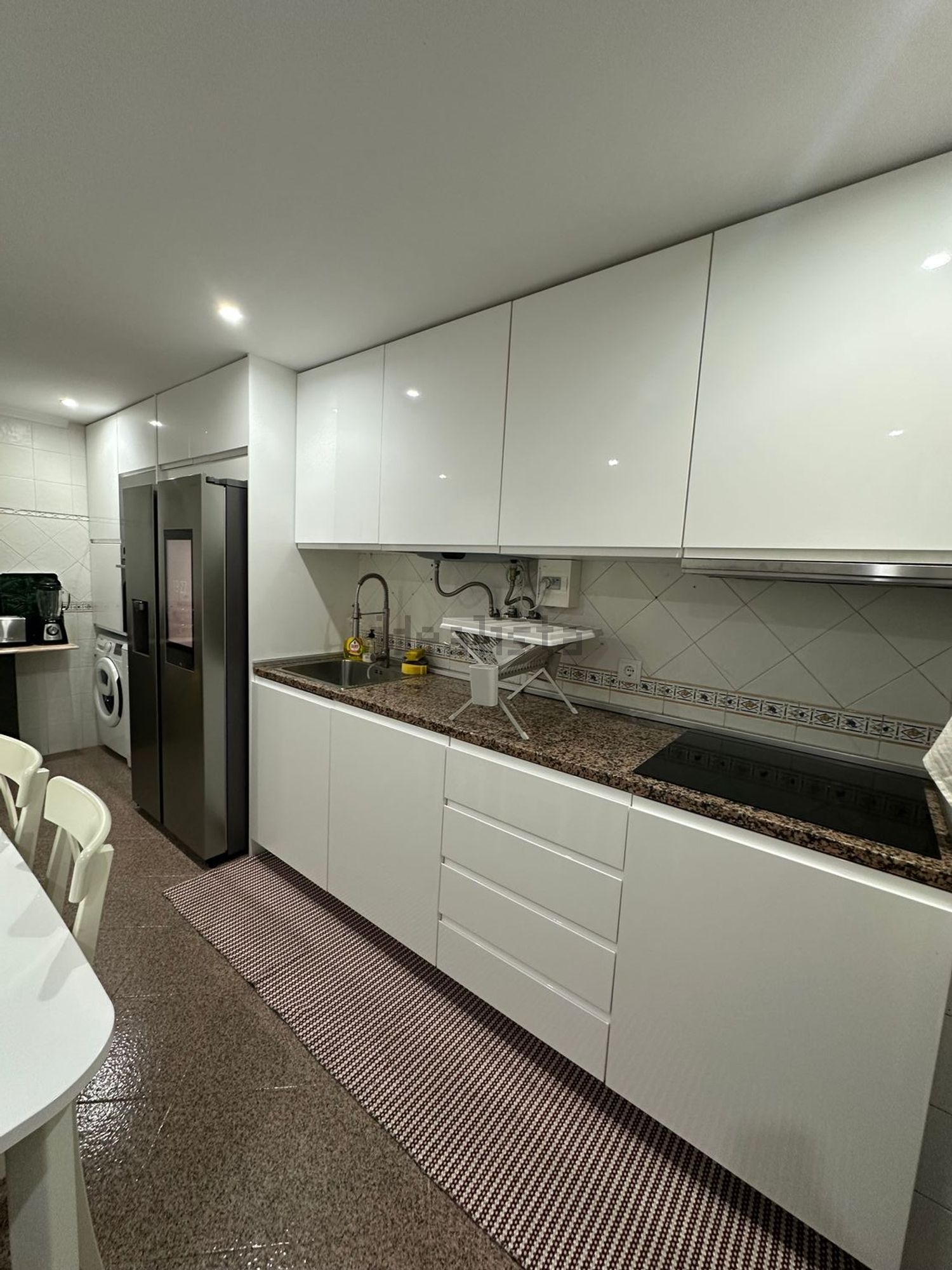 出租公寓 t2在Rua Coronel Melo Antunes, 1 - 厨房