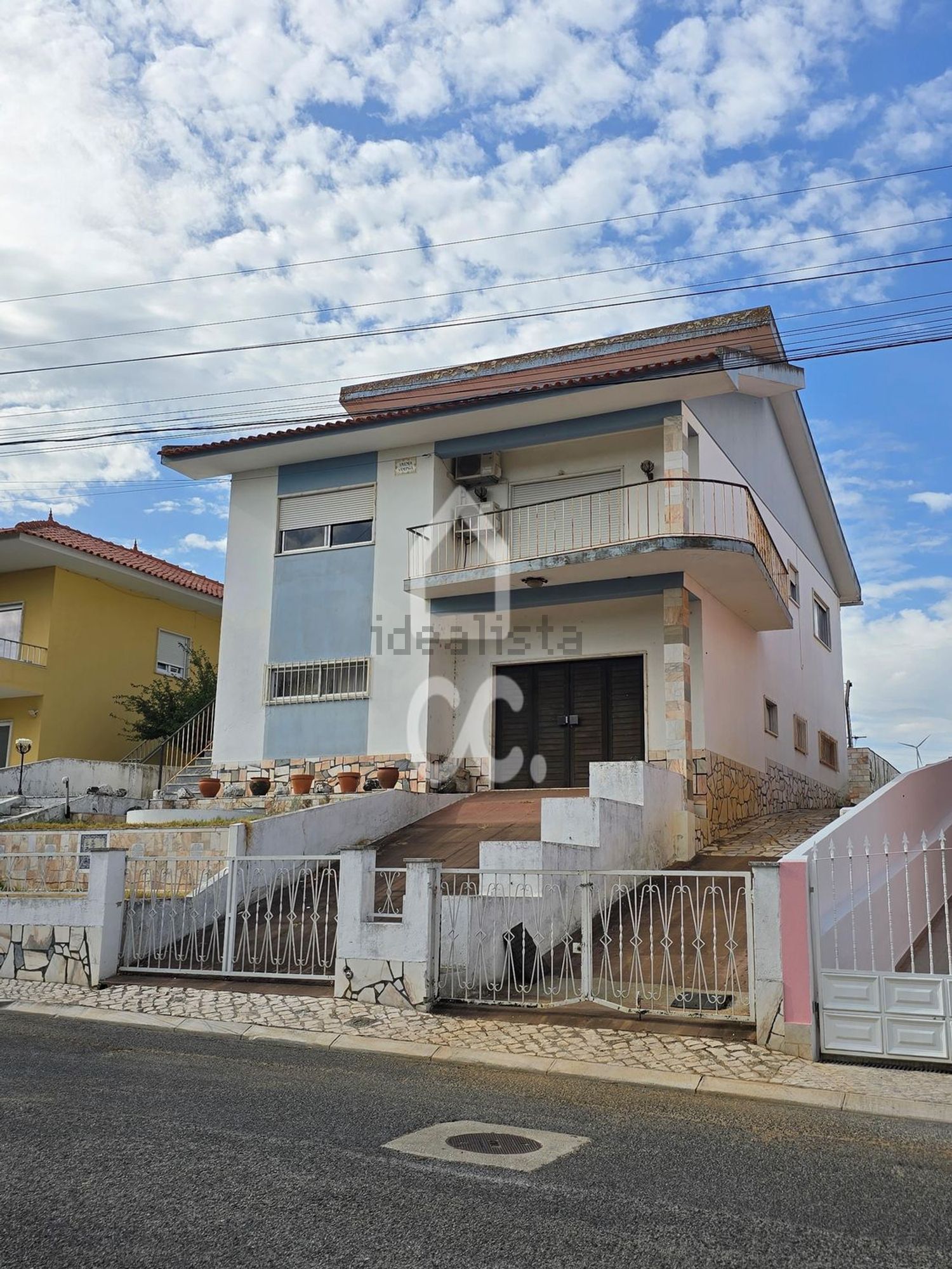 小楼房或独栋别墅出售在Santo Antão e São Julião do Tojal - 外立面