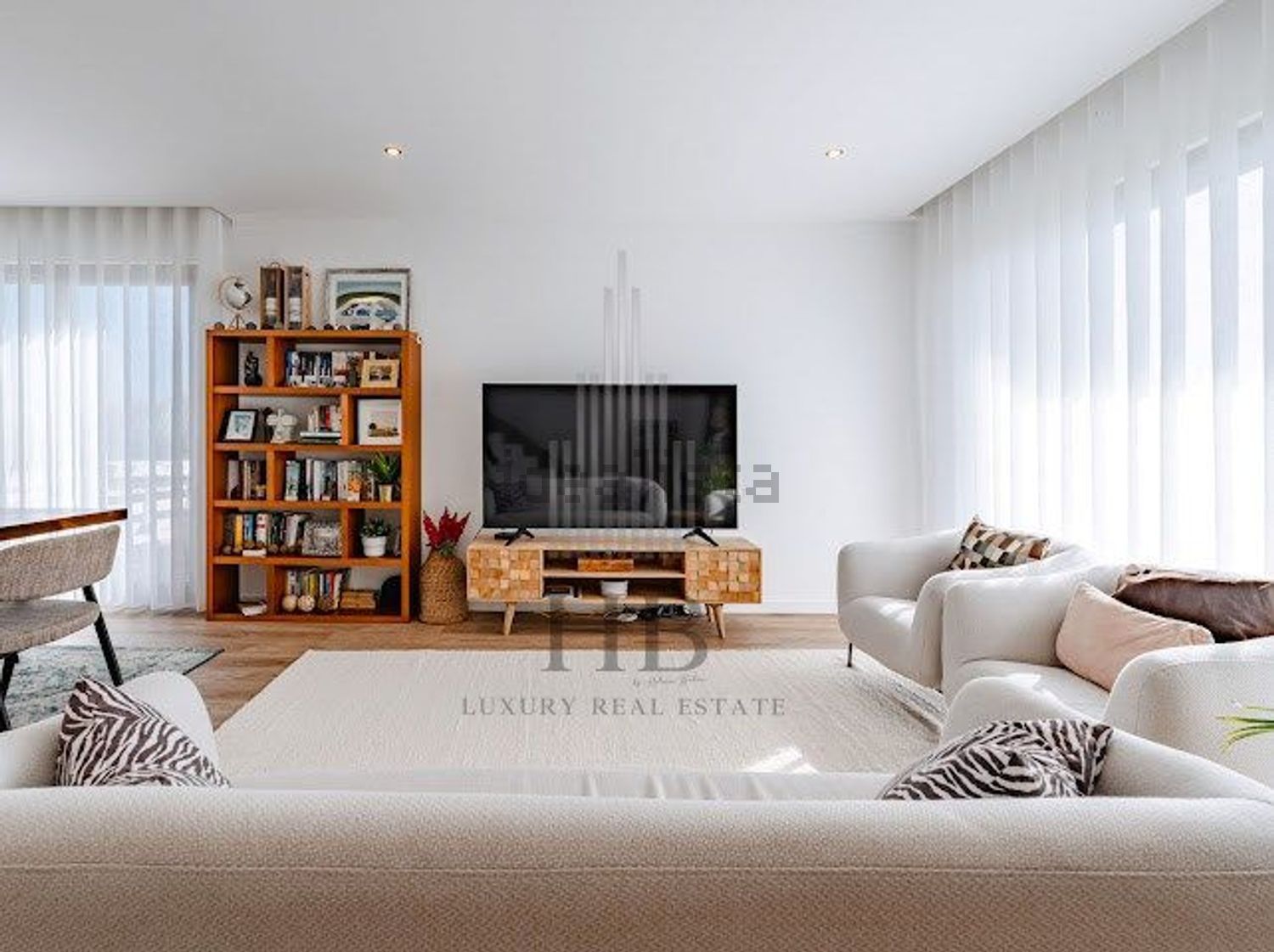 小楼房或独栋别墅出售magoito - 客厅