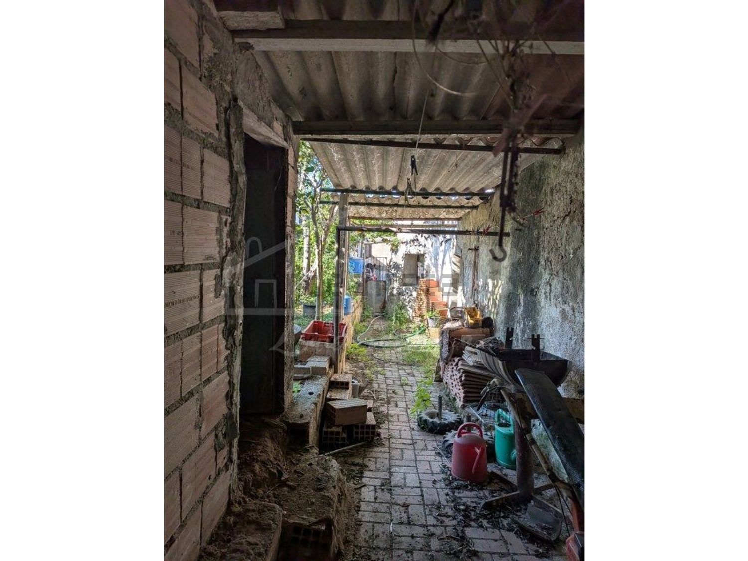 小楼房或独栋别墅出售在Rua do Sobrado Velho, 1 - 储藏室