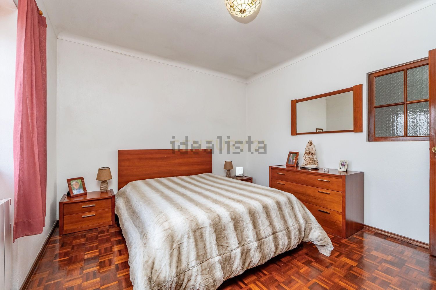 小楼房或独栋别墅出售在Rua Luís De Camões s/n - 卧室