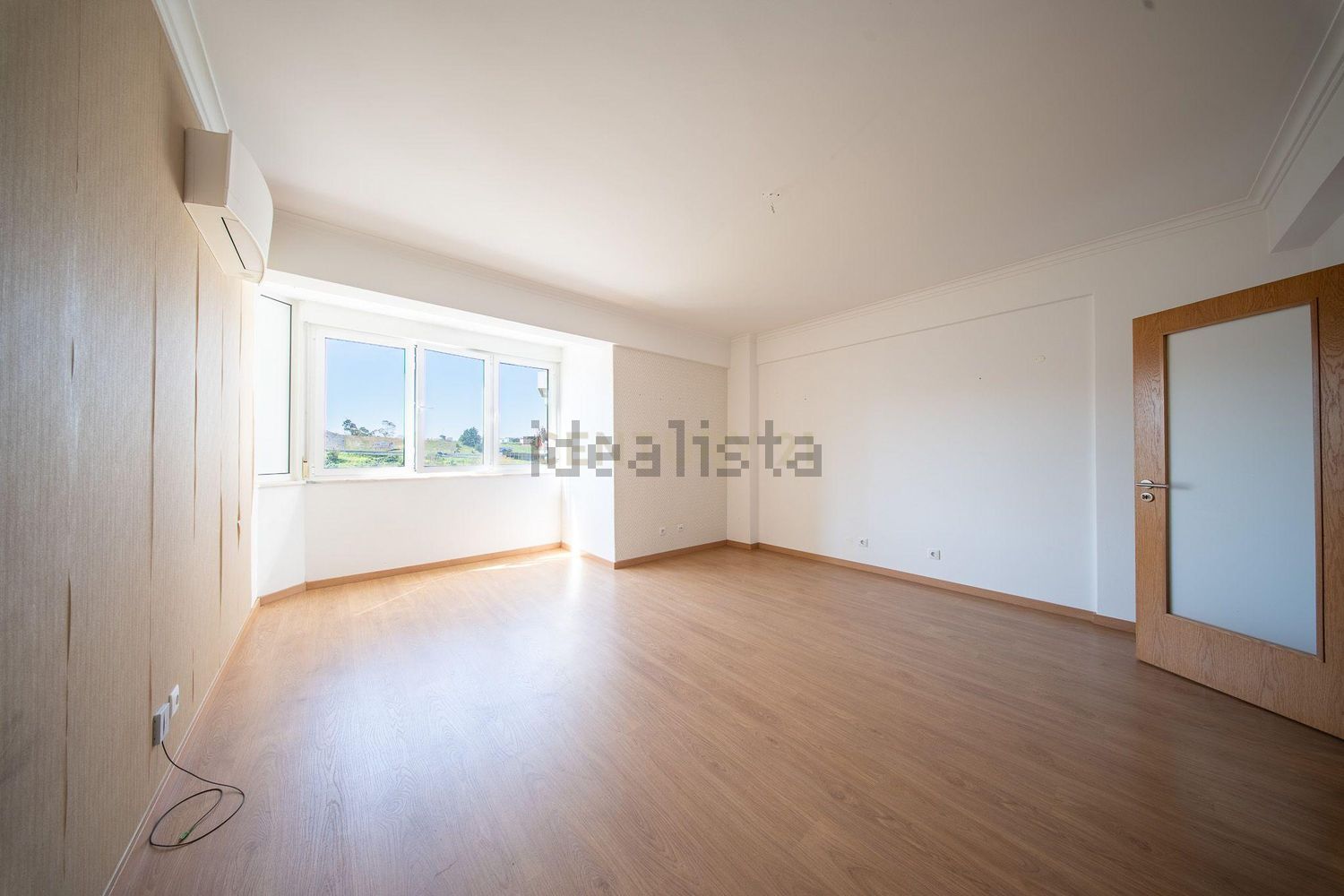 公寓 t3出售在Avenida Ruy Luís Gomes, 12 - 居住