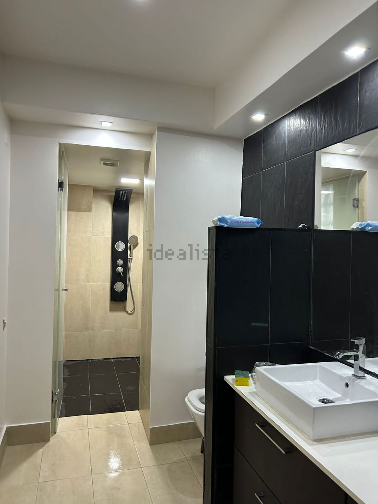 出租公寓 t1在Rua Sabino de Sousa, 73 - 卫生间