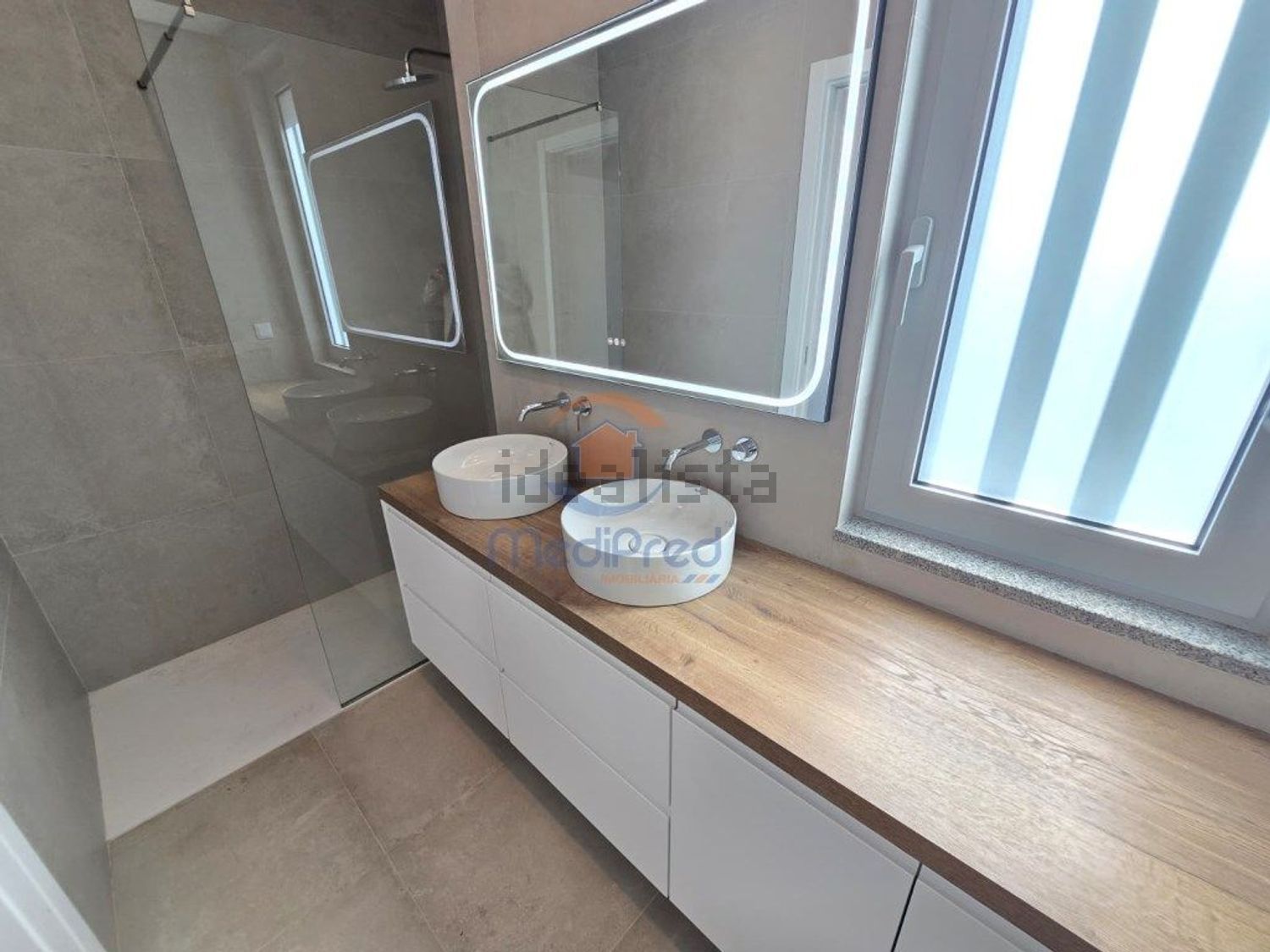 小楼房或独栋别墅出售在Pontinha e Famões - 卫生间