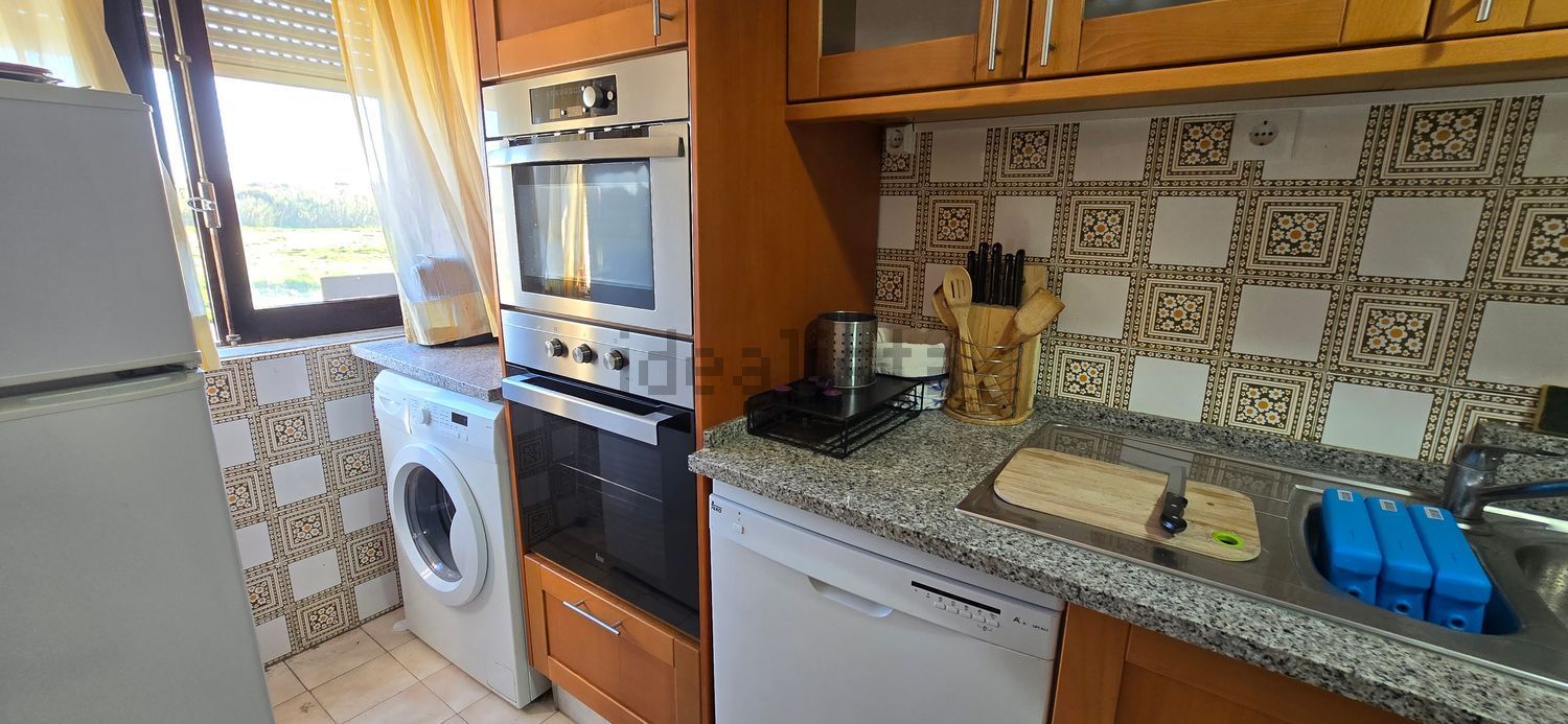 公寓 t2出售在Rua General Humberto Delgado, 6 - 厨房