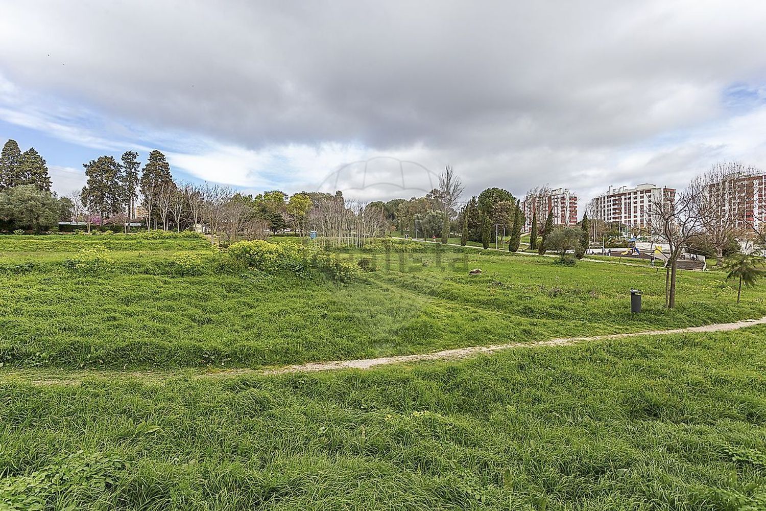 出租公寓 t2在Praça Arquimedes Silva Santos - 花园