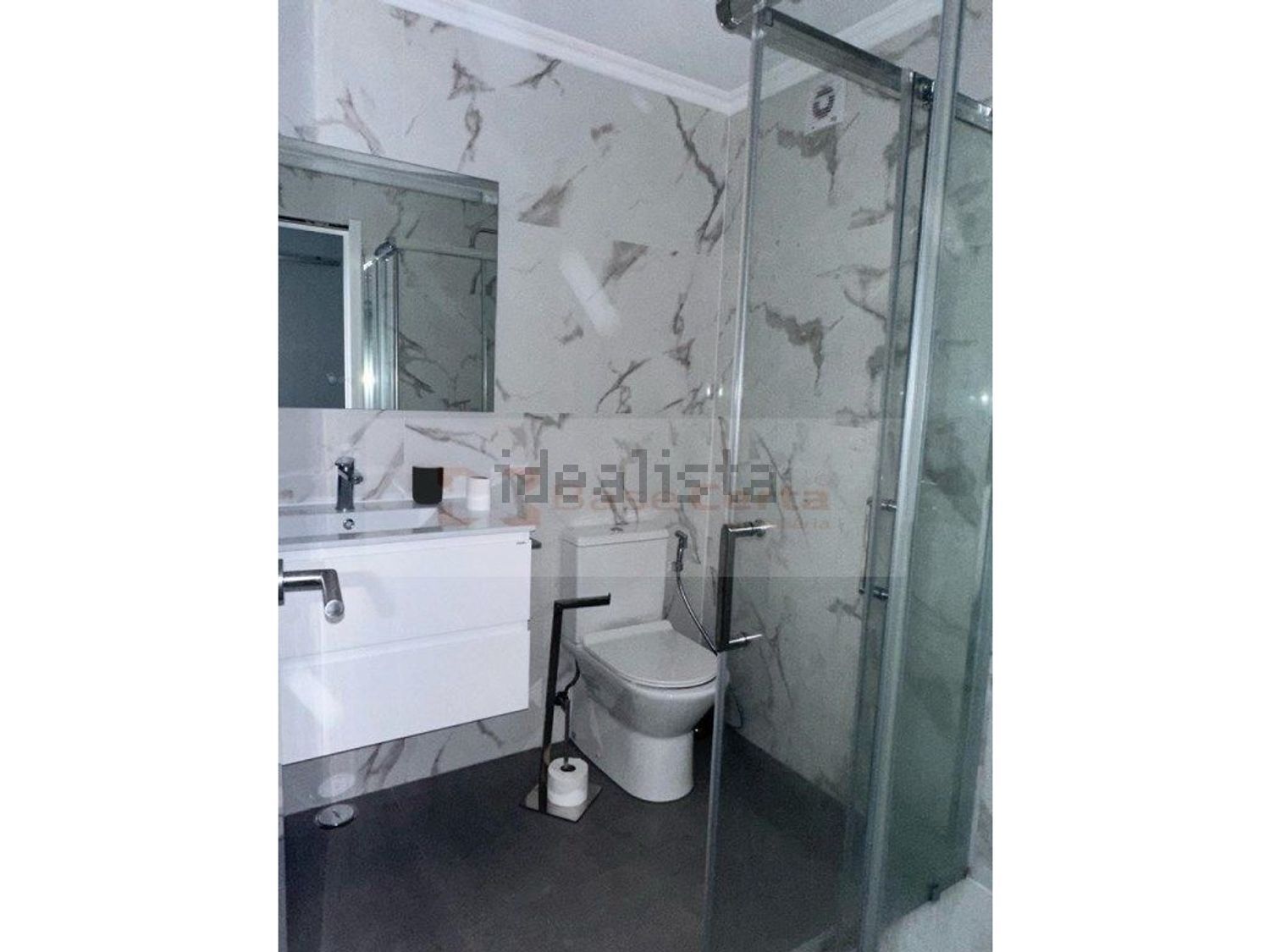 出租公寓 t2在Rua Doutor José Saraiva - 卫生间