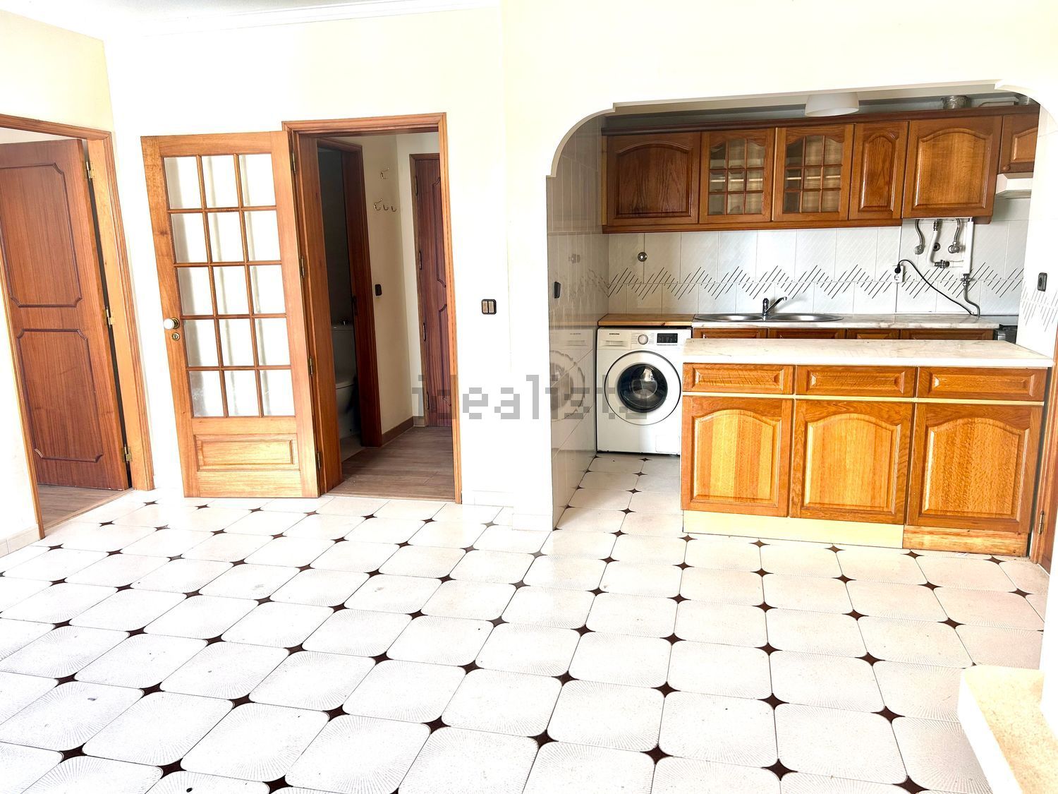 出租公寓 t1在Rua Manuel da Fonseca, 1 Nmero - 厨房