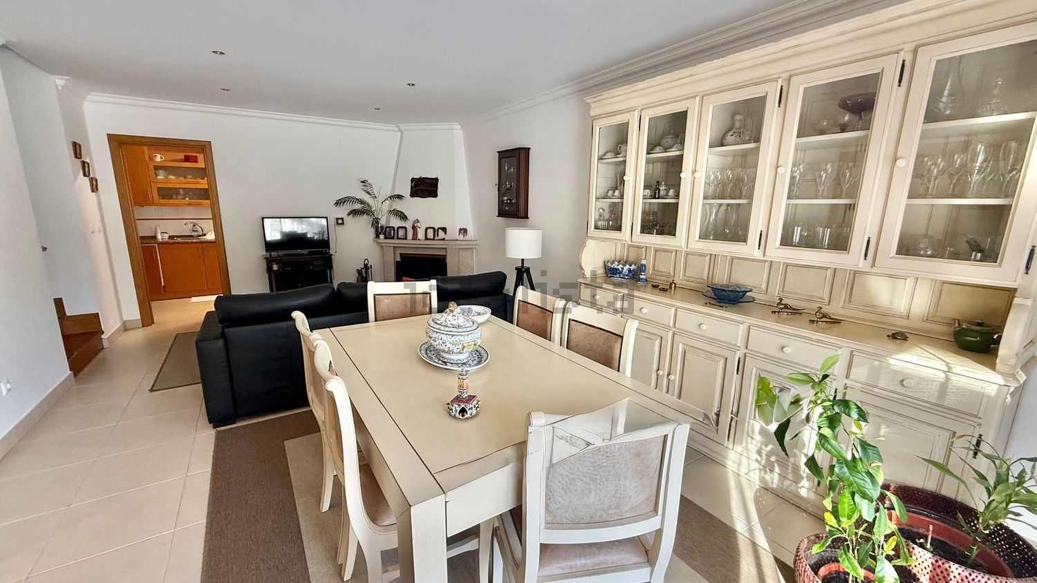 复式公寓出售在Rua das Glicínias, 2 a - 餐厅