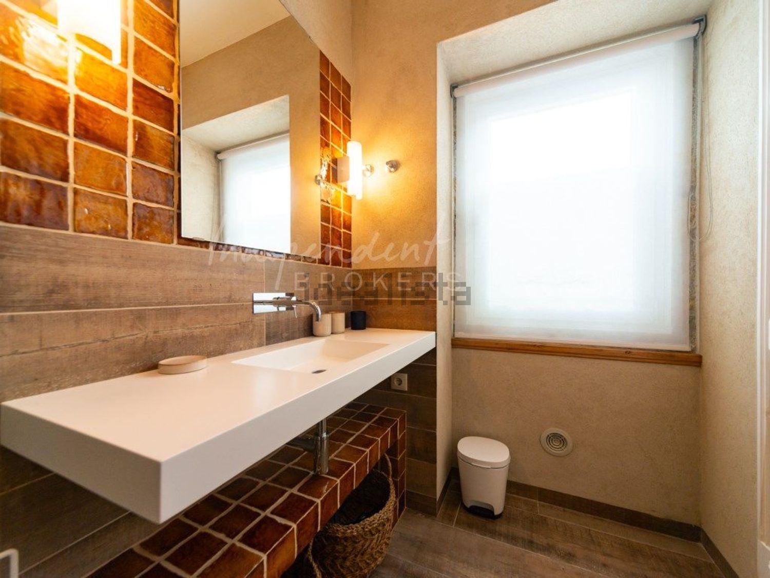 出租小楼房或独栋别墅在Rua Miguel Bombarda, 2 - 卫生间