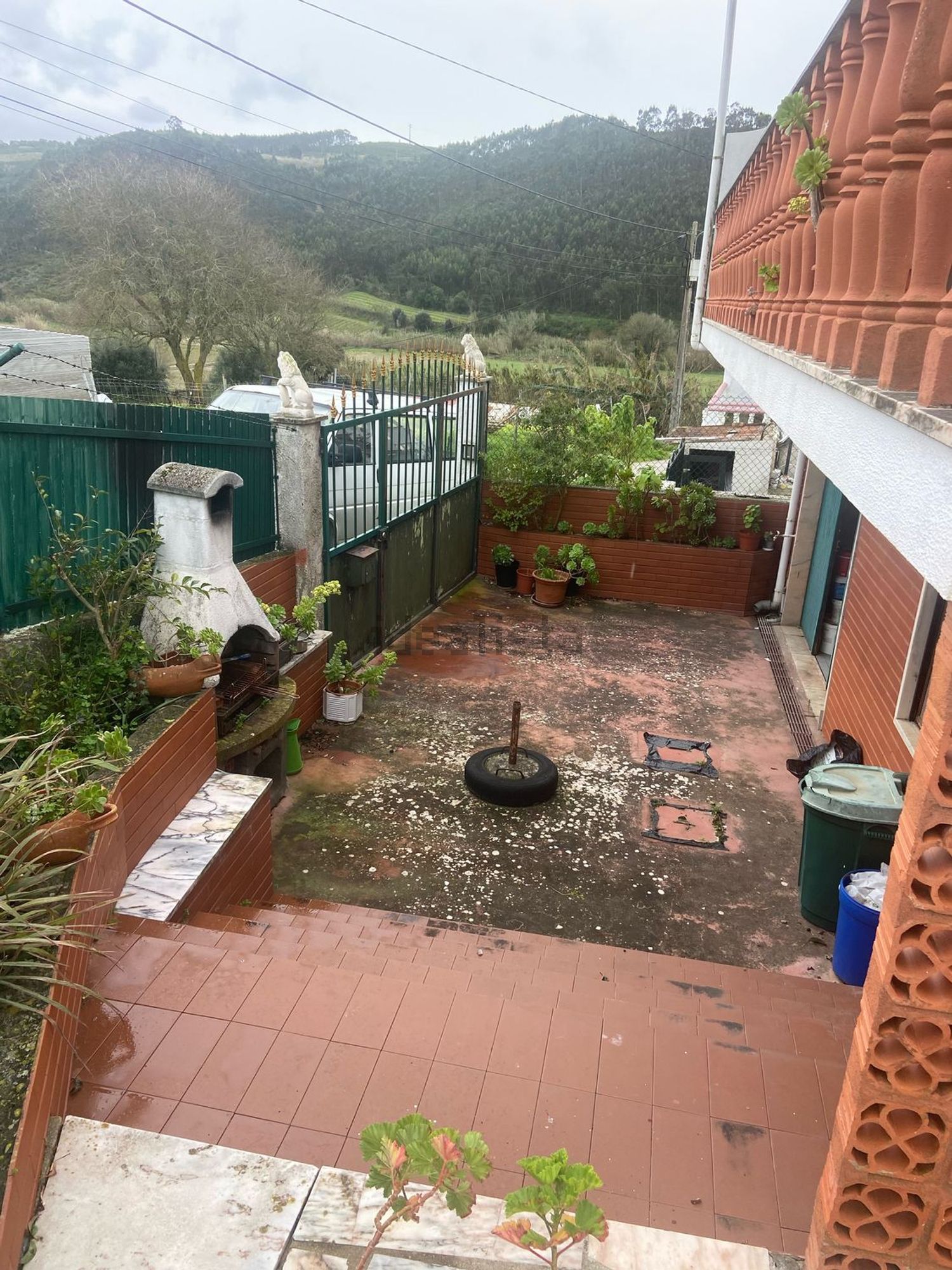 出租小楼房或独栋别墅在Rua Principal, 13 - 院子