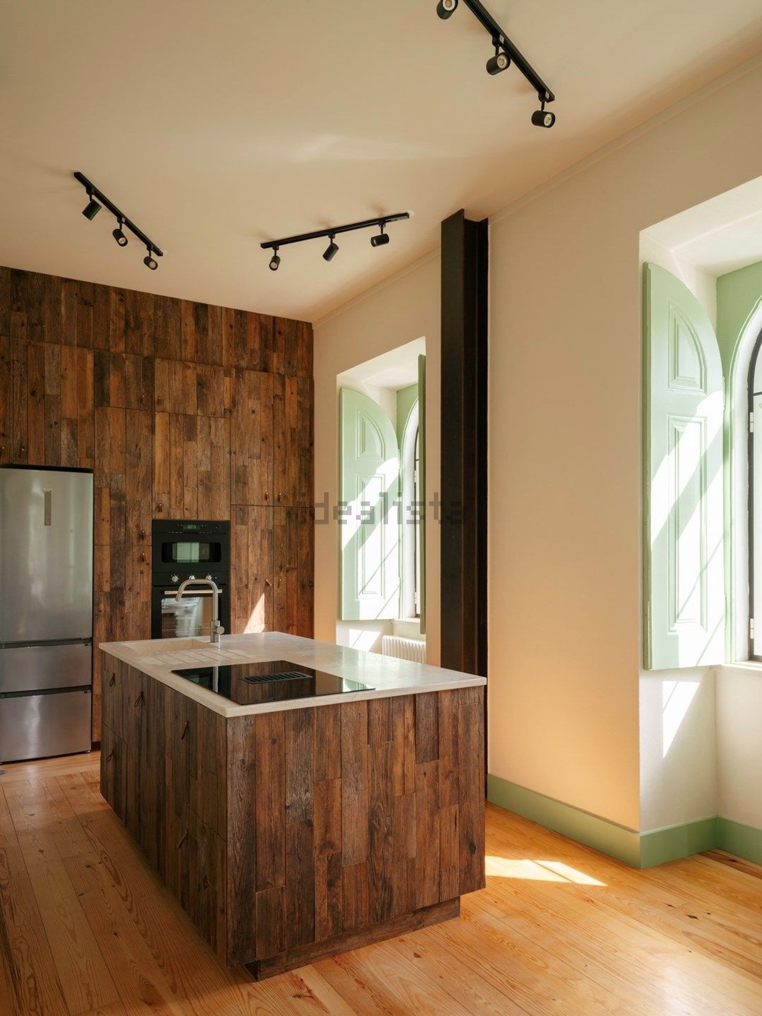 小楼房或别墅出售在Dois Portos e Runa - 照片