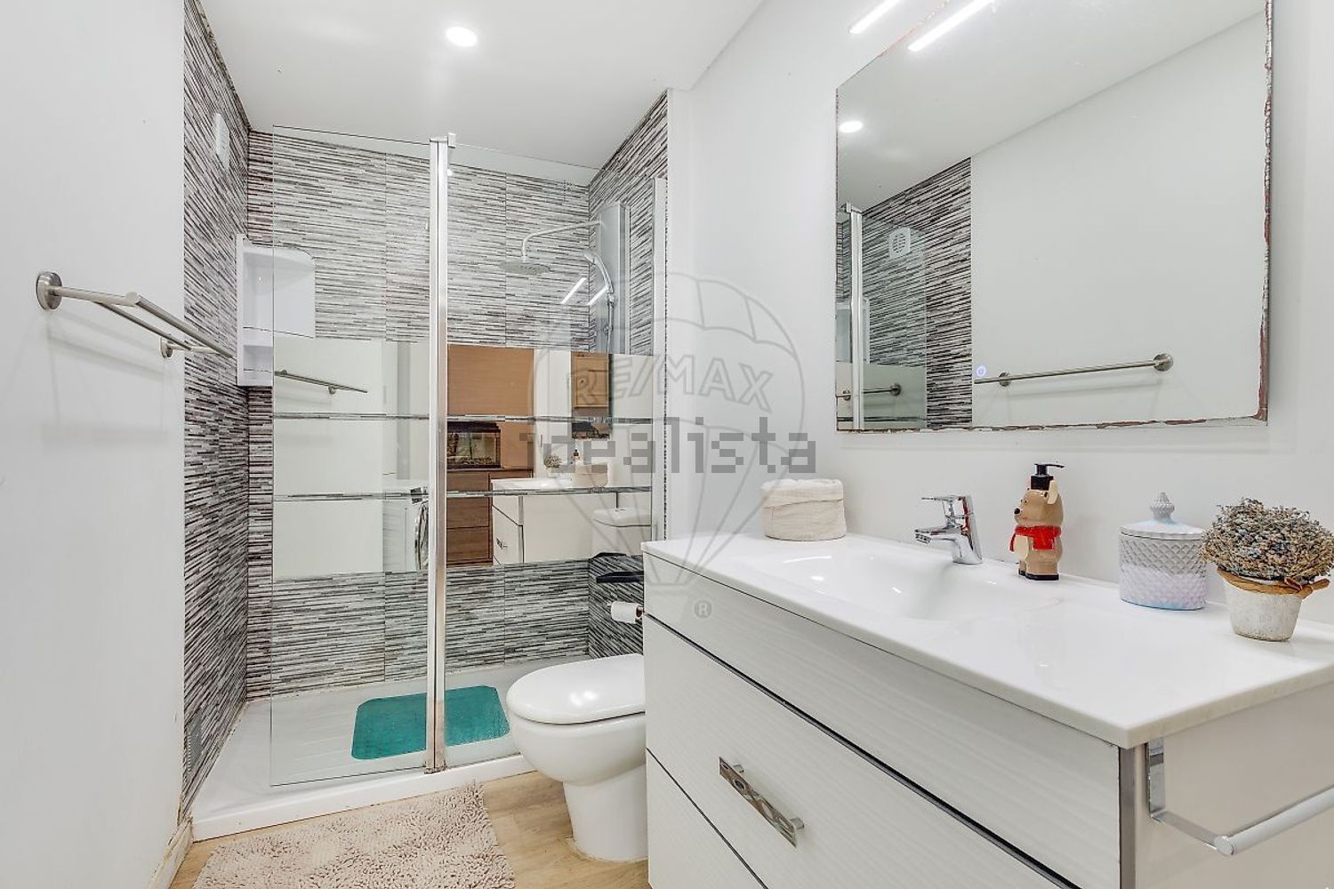 公寓 t2出售在Rua dos Lírios - 卫生间