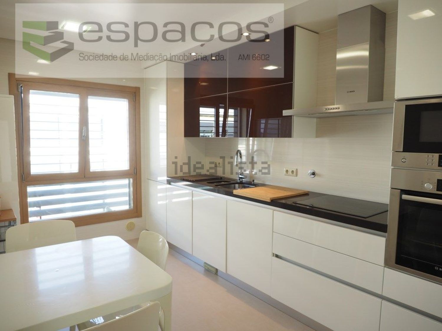 出租公寓 t4在Santa Iria de Azoia - São João da Talha - Bobadela - 厨房