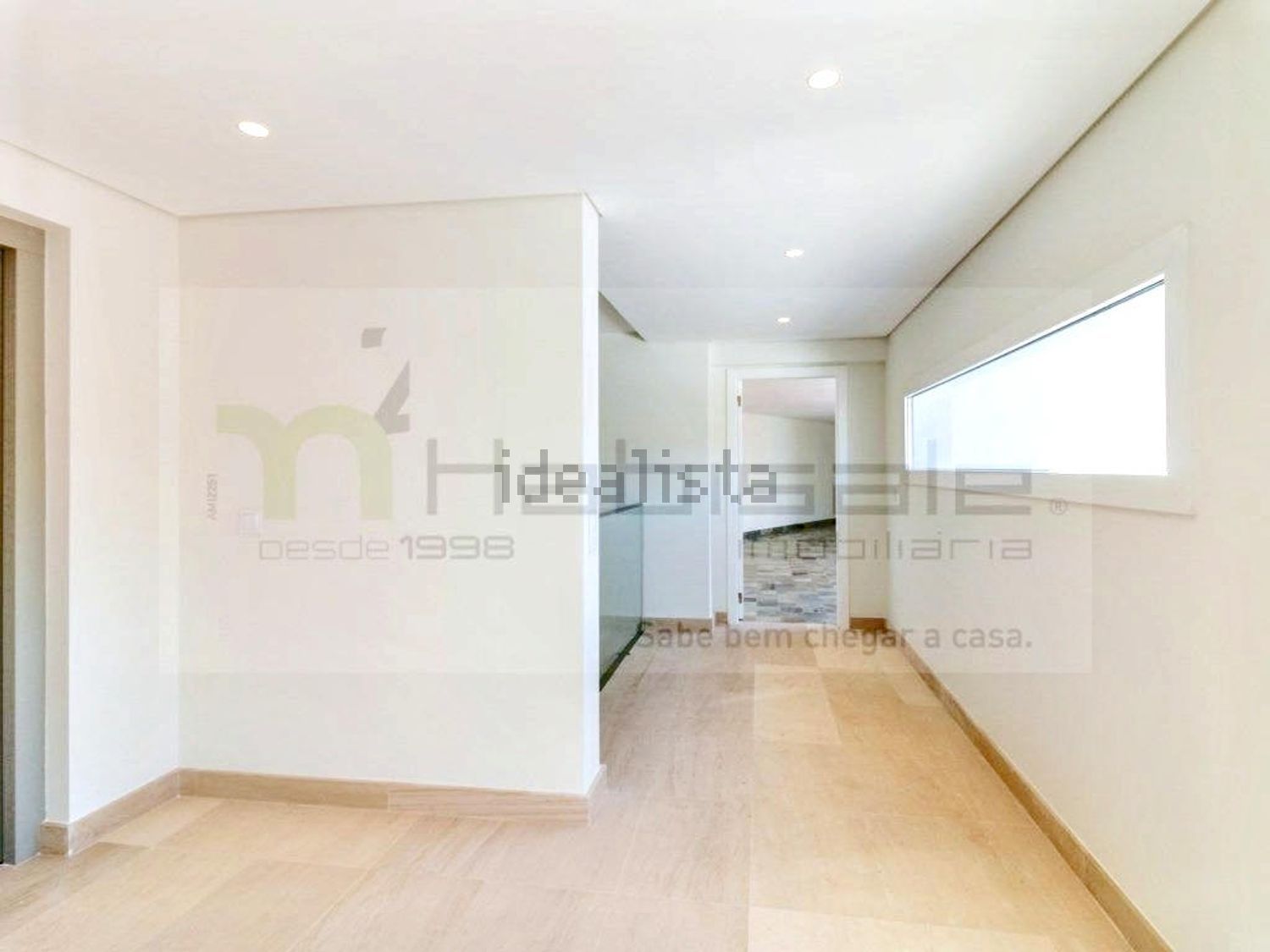 公寓 t4出售在Rua Almirante Gago Coutinho, 58 a - 居住