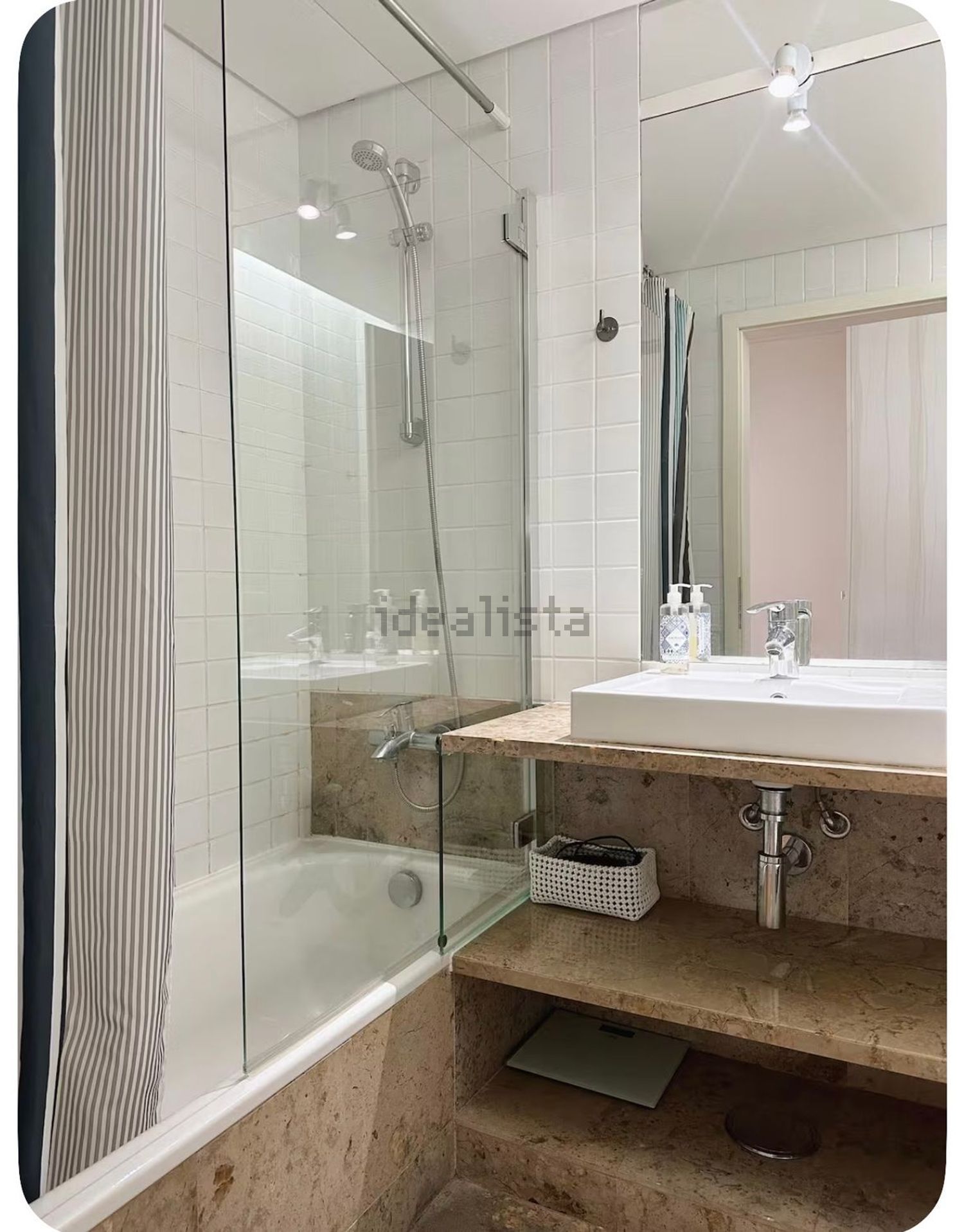 出租小楼房或独栋别墅在Rua do Volga, 1 - 卫生间