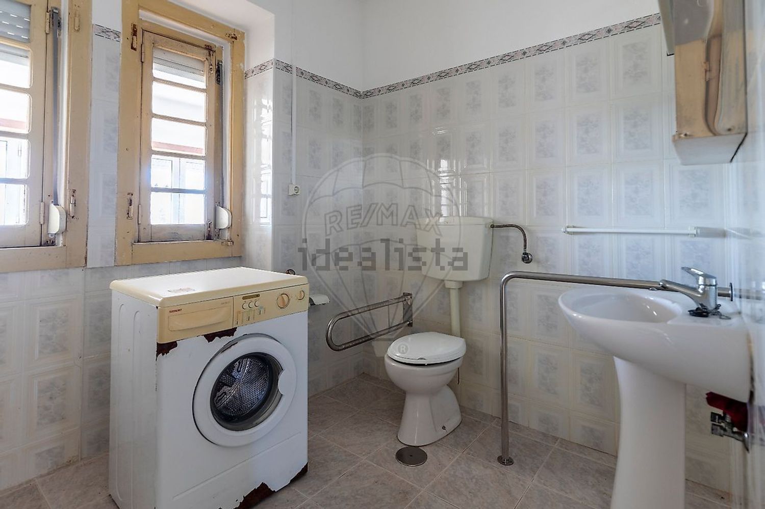 小楼房或独栋别墅出售在Rua da Guerra Peninsular - 卫生间