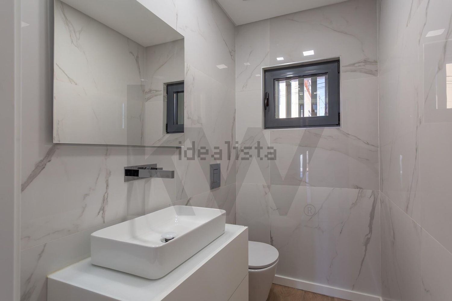 双拼别墅出售在Rua Marechal Craveiro Lopes s/n - 卫生间