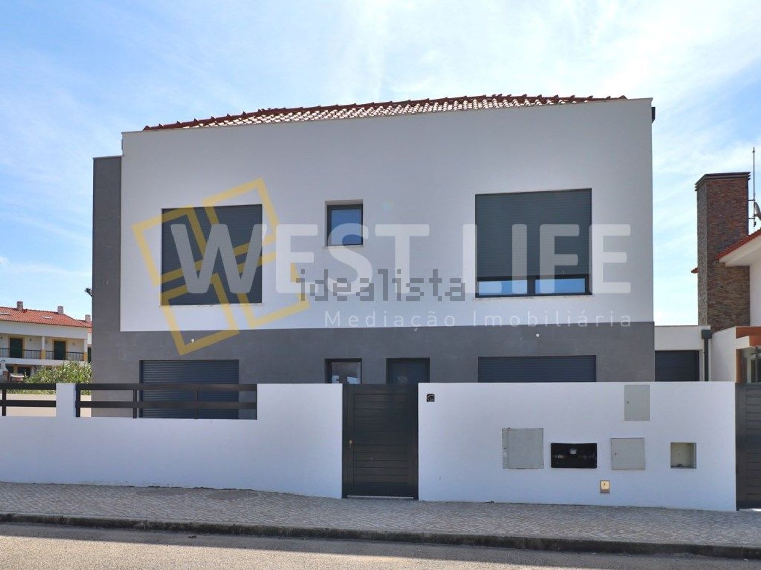 小楼房或独栋别墅出售在Centro - 外立面