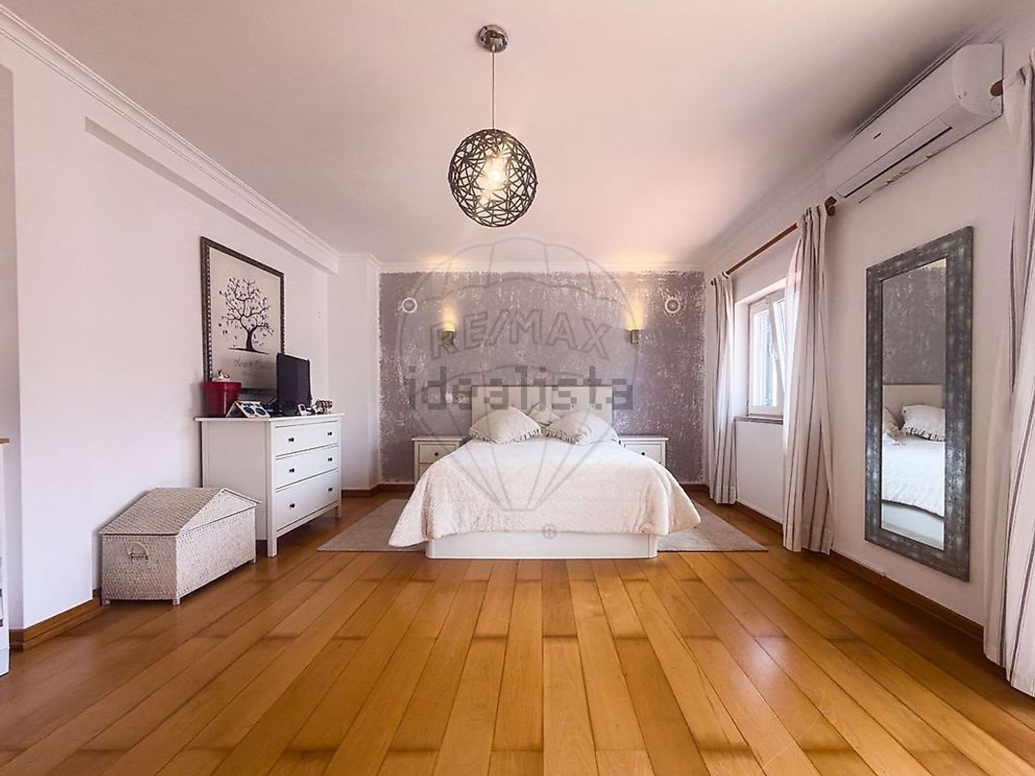 小楼房或独栋别墅出售在Rua Fernando Piteira Santos - 卧室