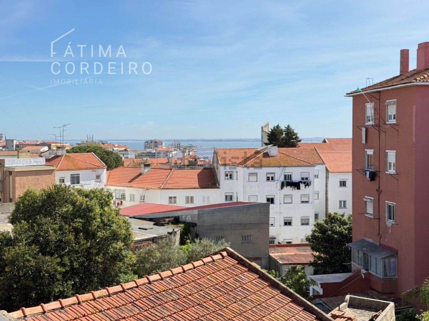 出租公寓 t2在Rua Capitão Leitão, 77 a - 外立面