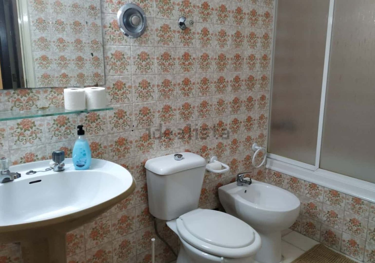 出租房间在Rua Cordeiro Ferreira, 16 - 卫生间