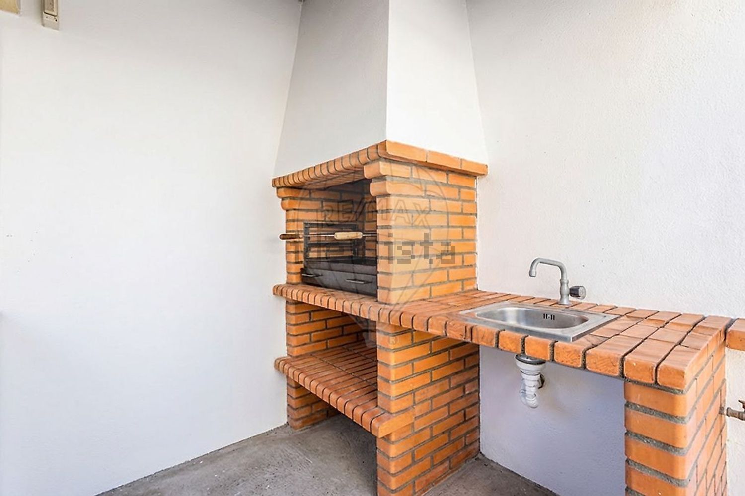 小楼房或独栋别墅出售在Rua das Flores - 照片